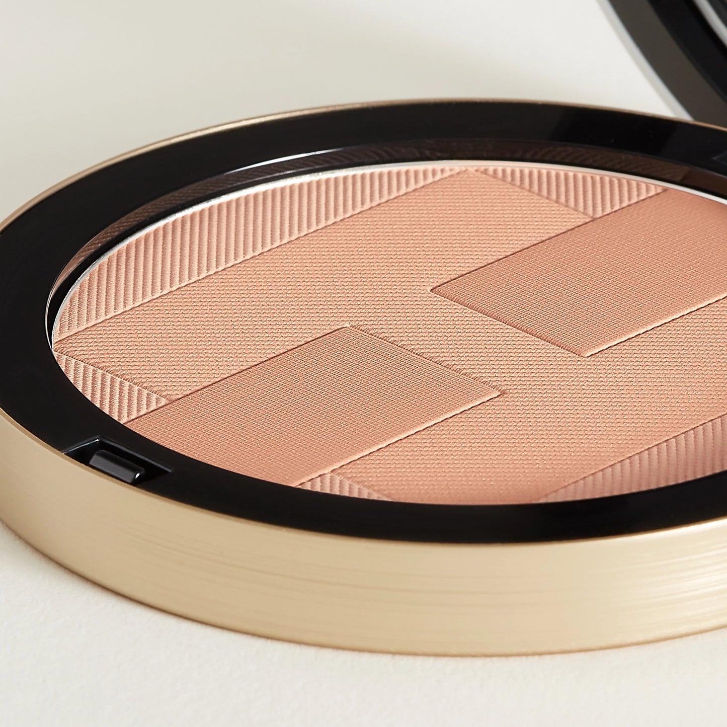 Hermès Plein Air, H Trio Glowing Mineral Bronzer