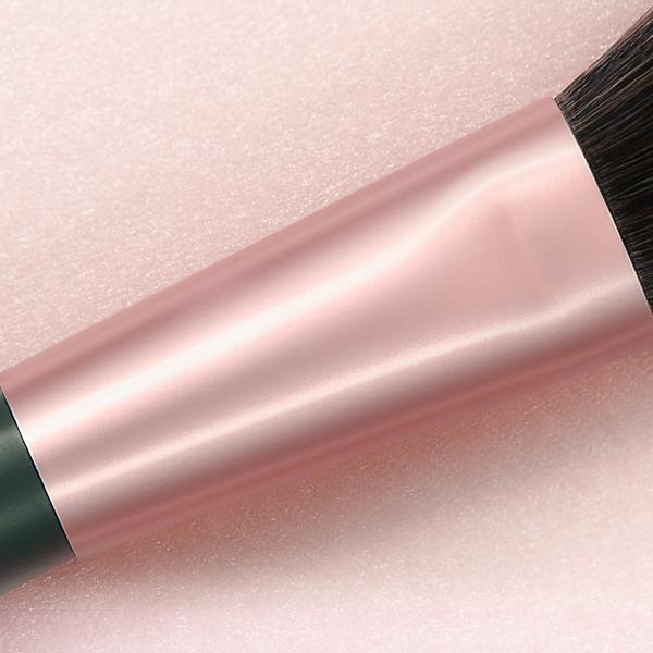 Soft Blooming Contour Brush