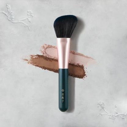 Soft Blooming Contour Brush