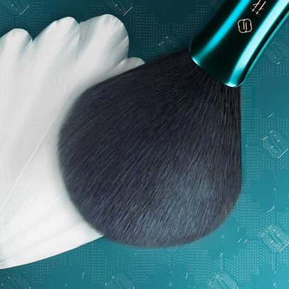 Feather Fan All Over Face Brush